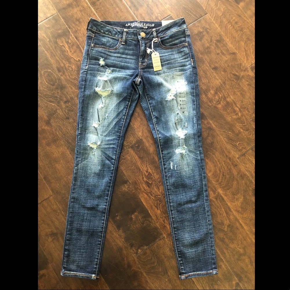 NEW AE jeans •MAKE AN OFFER•